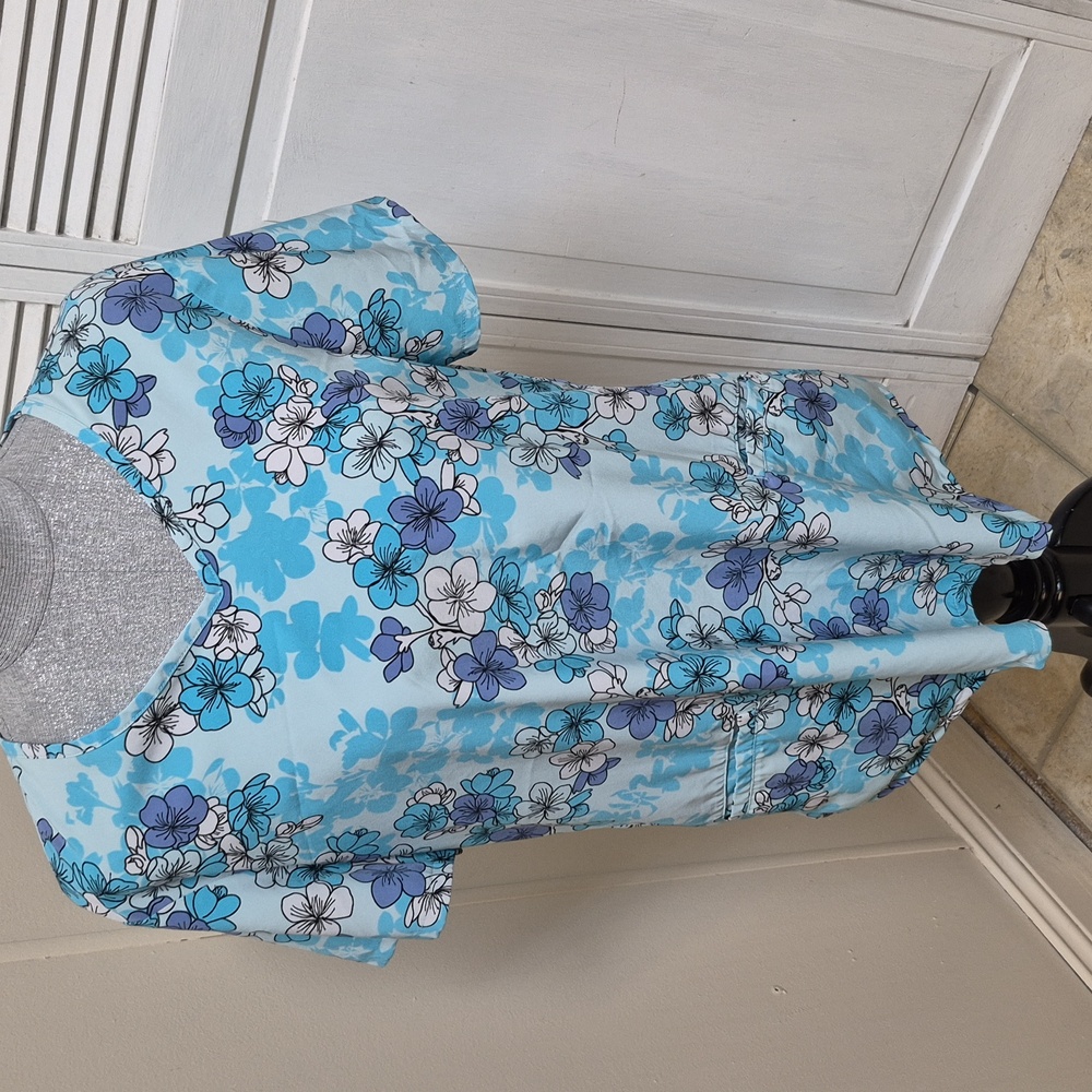Cherokee Blue and Gray Floral Scrub Top